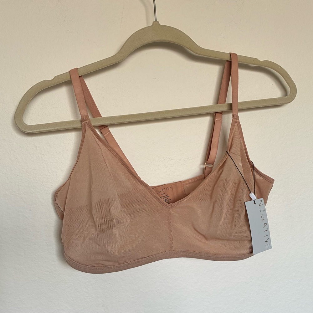 Negative Underwear Mesh Sieve Silky Non-Wire Bralette in Buff Size 5 / Large